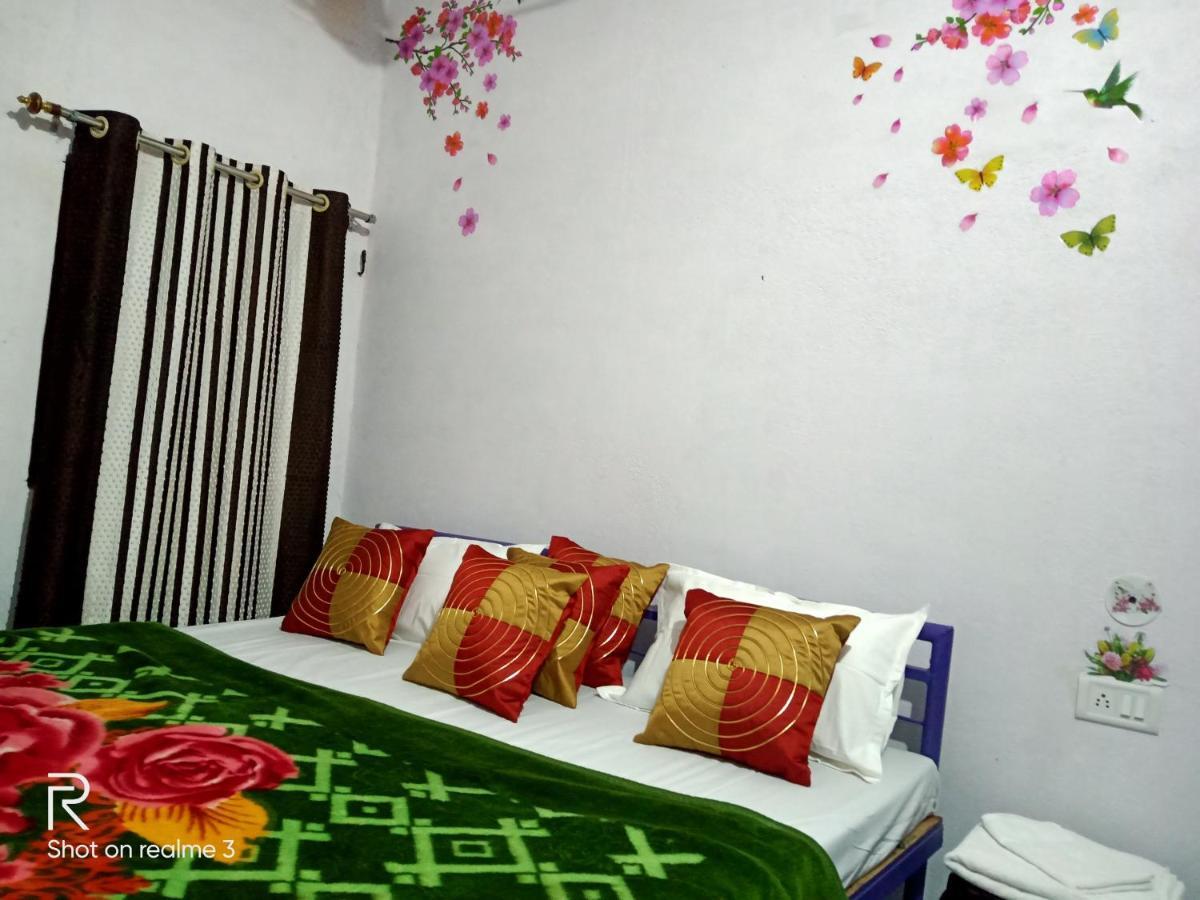 Khajuraho Dreams Homestay Exteriör bild